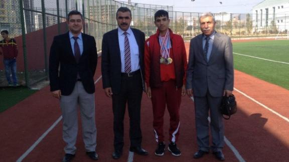 Türkiye Atletizm Federasyonu 2020 Olimpik baraj yarışmasında öğrencimiz birincilik kazandı.