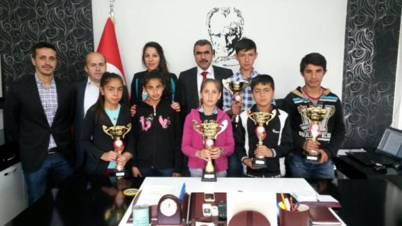 Bocce il şampiyonasında Bağribütün ortaokulumuz Yıldız Kız ve Yıldız Erkeklerde il birincisi olmuştur