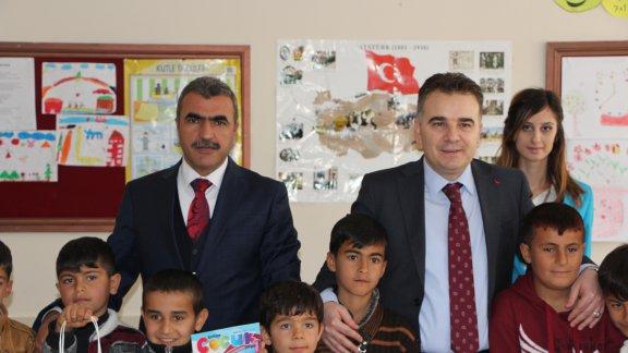 İlçe Kaymakamımız ve Belediye Başkan Vekilimiz Sayın Ahmet ODABAŞ, İlçemiz Ziyaret İlkokulu ve Ortaokulunu ziyaret etti.