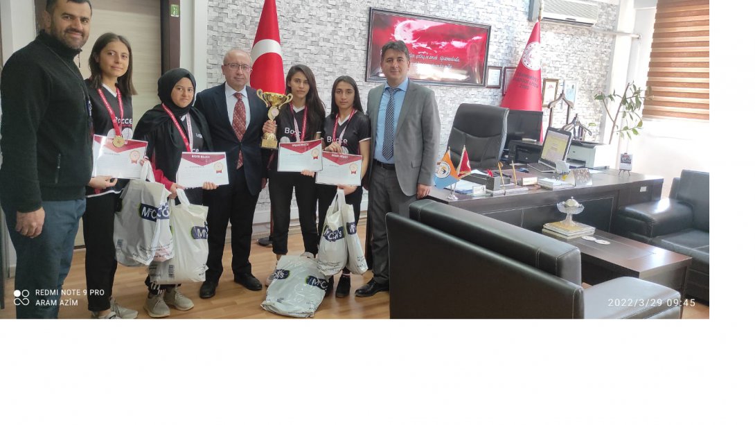 Cumhuriyet Anadolu Lisesi Yıldız kızlar Bocce bölge şampiyonları belgelerini aldı