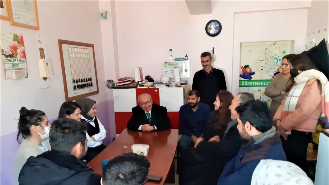 Kızıltepe İlçe Milli Eğitim Müdürü Sayın Ahmet BİLEN ve Şube Müdürü Sayın Hüseyin METE, Yumurcak ve Kayapınar İlkokulunu ziyaret ettiler.